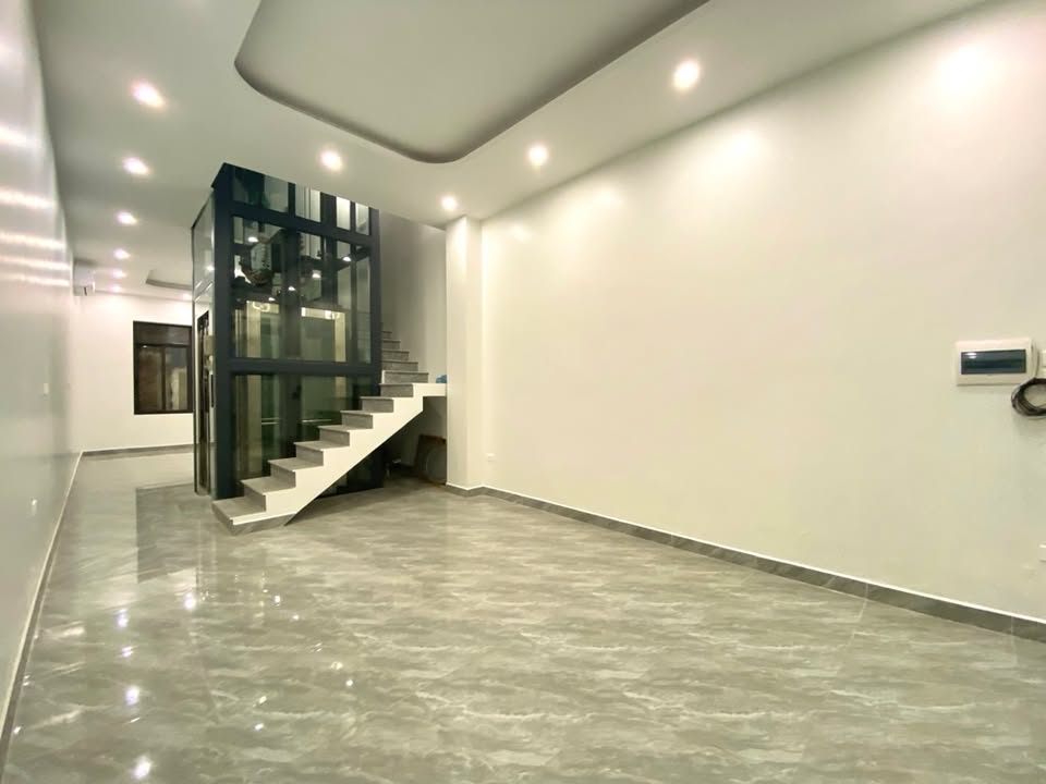 Nhà 5 tầng Tứ Liên Tây Hồ 64m² giá thỏa thuận - Hoàn thiện chìa khóa trao tay!