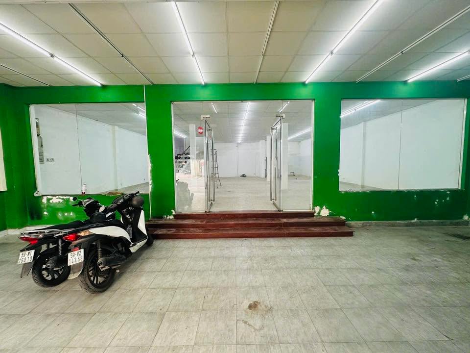 Cho thuê nhà mặt tiền Bình Thới, quận 11 - Diện tích 216m², vị trí kinh doanh sầm uất!