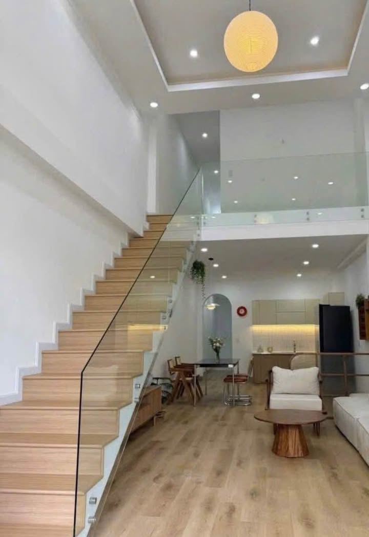 Nhà nguyên căn cho thuê mặt tiền Huỳnh Thúc Kháng, Buôn Ma Thuột - Full nội thất, vào ở ngay!