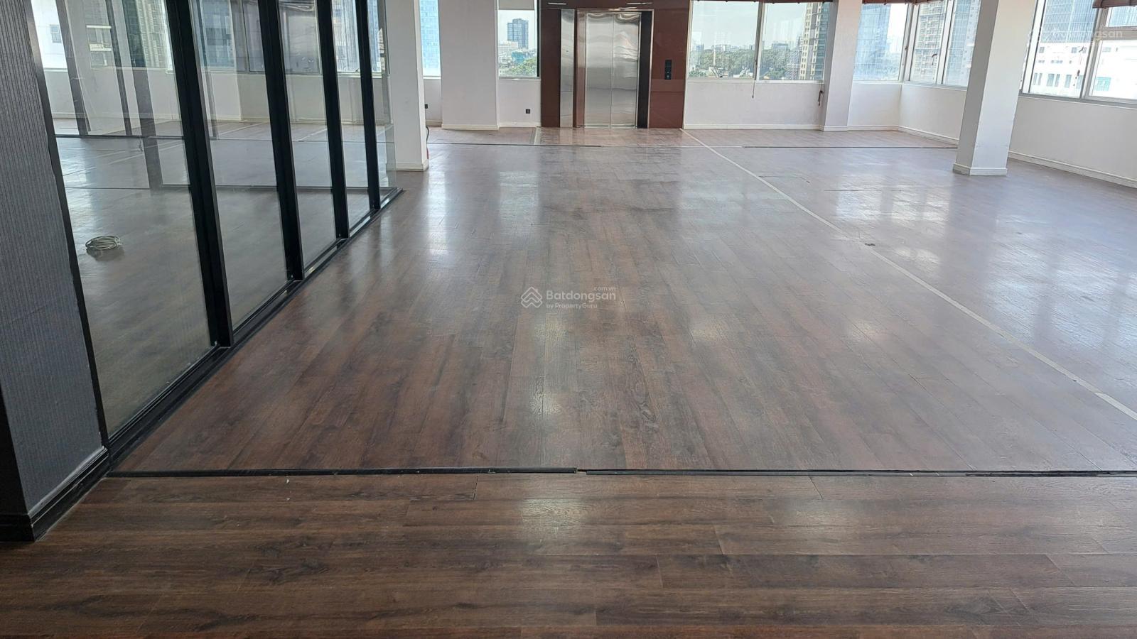 Cho thuê văn phòng tòa nhà Miss Áo Dài, quận 1 - Diện tích 966m², giá chỉ 625 nghìn/m²