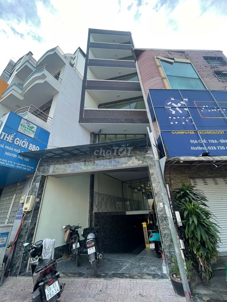 Building cho thuê mặt tiền Đường Bình Giã - Cộng Hòa Q. Tân Bình 400m² - Thang máy hiện đại, vị trí đắc địa!