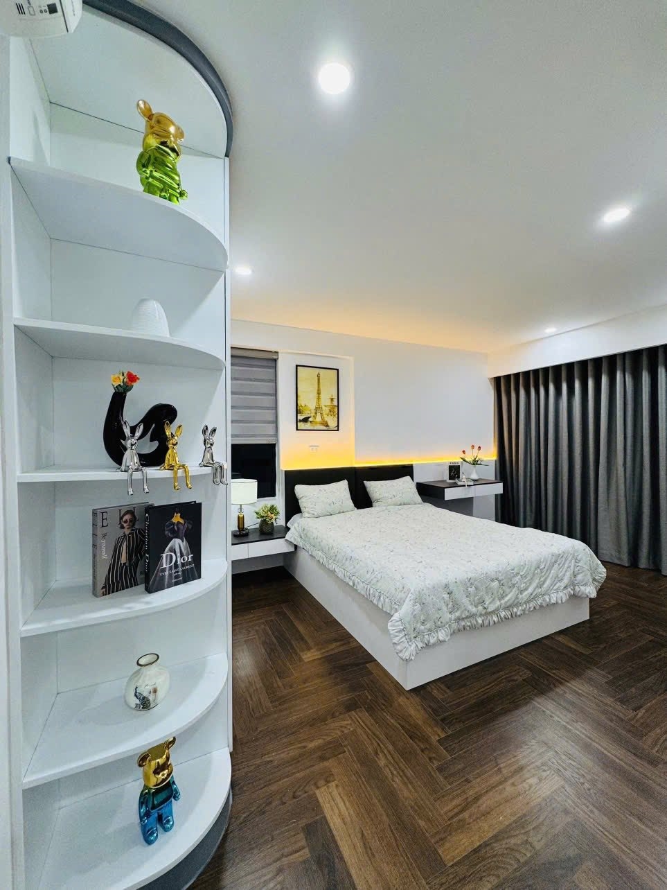 Chung cư Hoàng Đạo Thúy, Cầu Giấy 131m² giá 12.8 tỷ - Sẵn sàng vào ở ngay!