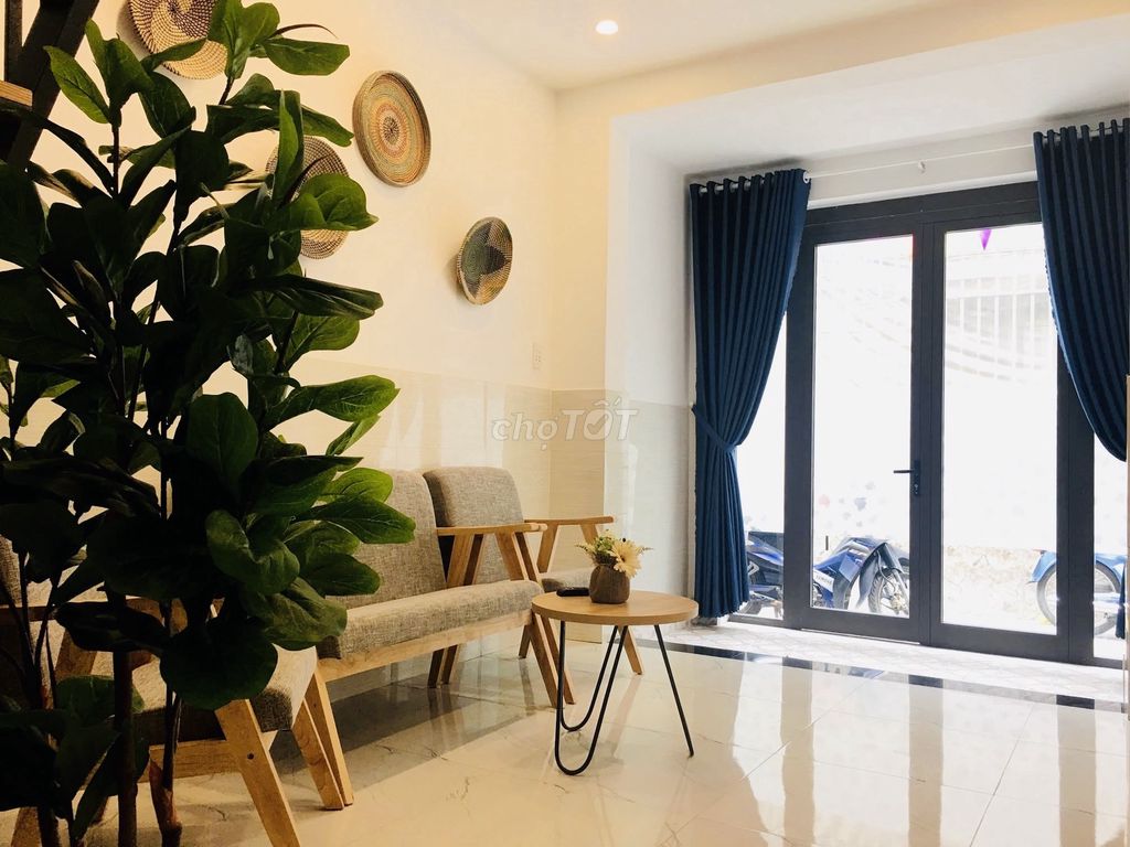 Nhà cho thuê 100m² 2 tầng tại Hải Châu - Đầy đủ nội thất, gần AEON