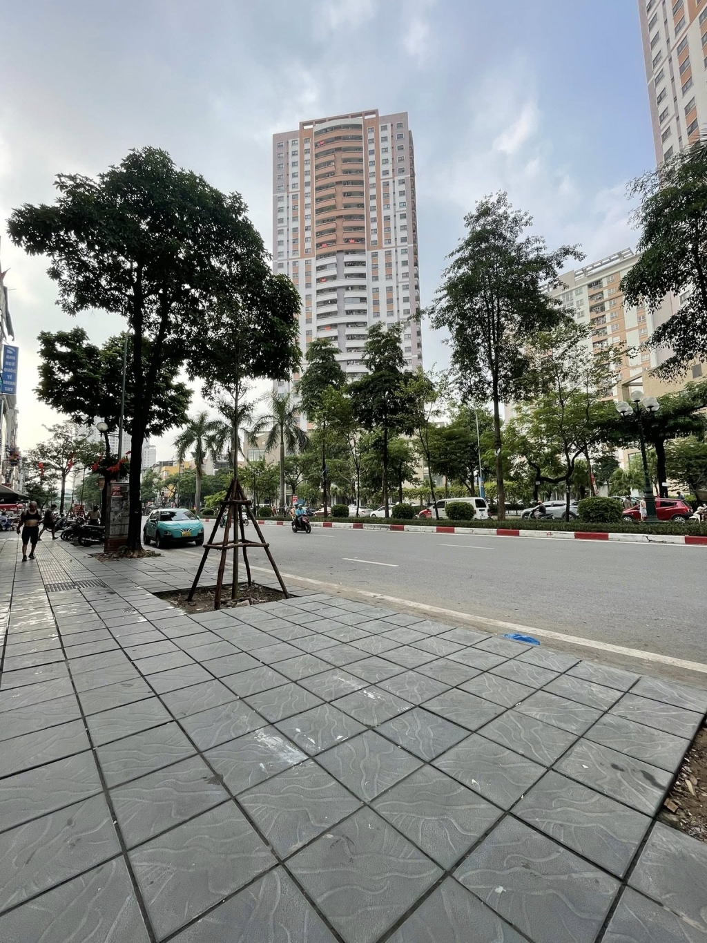 Nhà mặt phố Tân Mai, 99m² giá 60 tỷ - Đầu tư sinh lời ngay!