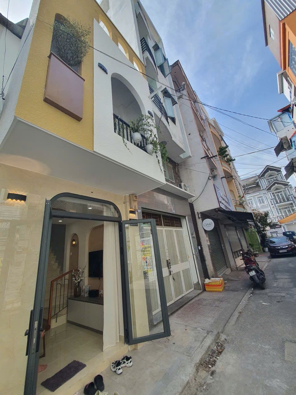 Nhà hẻm nhựa xe tải 8m đường Nhất Chi Mai 30m² giá 6.45 tỷ - Cơ hội vàng cho gia đình bạn!