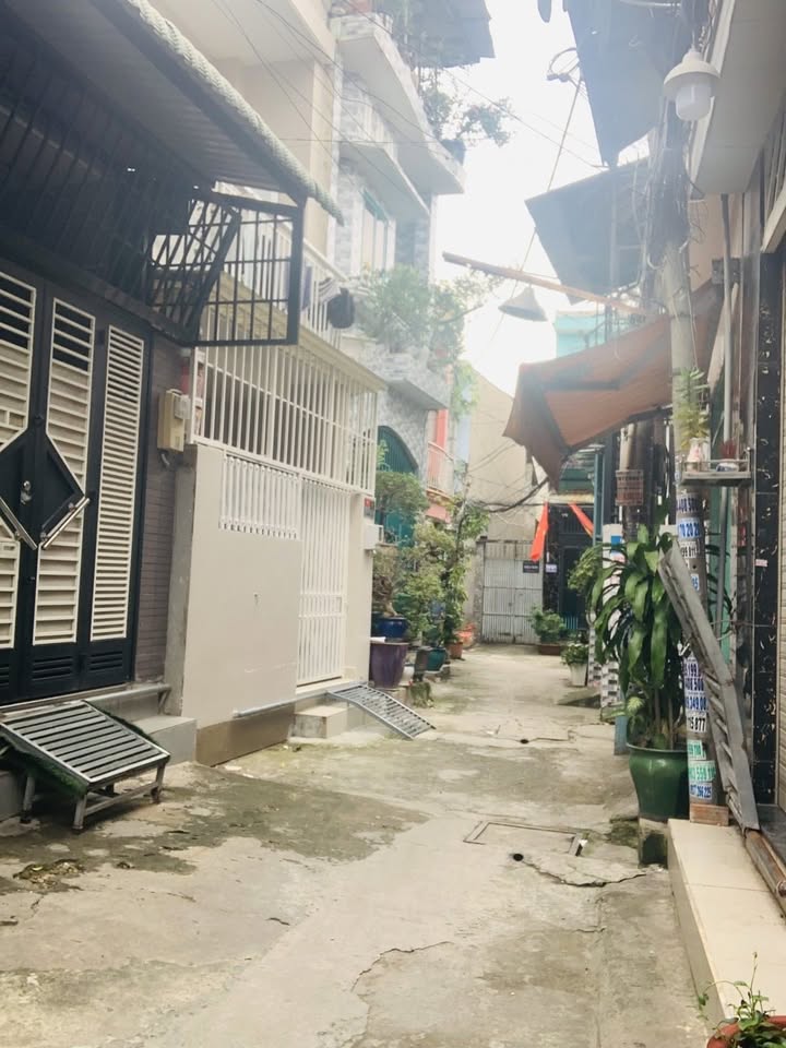 Nhà bán Hiệp Bình Chánh Thủ Đức 52m² giá 5 tỷ - Vị trí đắc địa gần Gigamall!