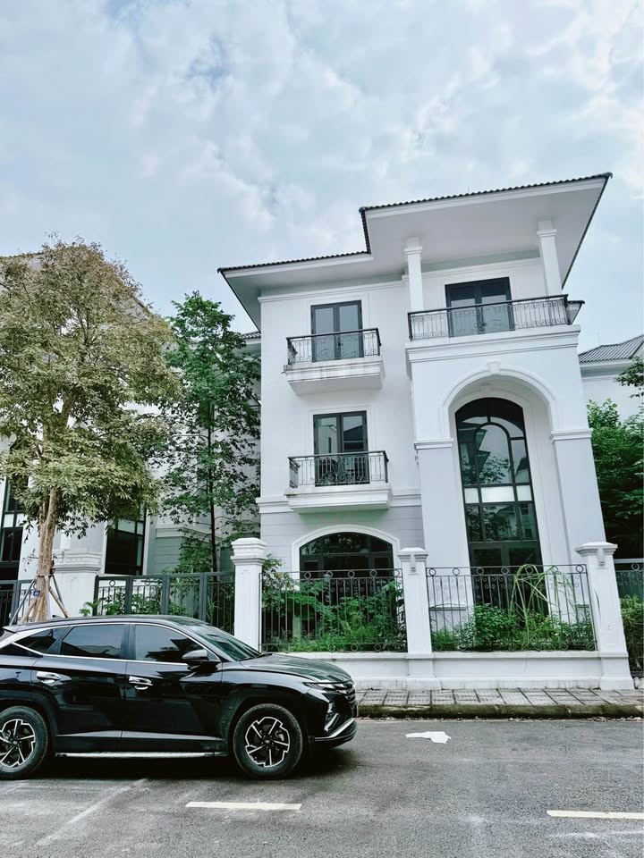 Bán căn hộ Townhouse 200m² tại Vinh Heritage - Hướng Tây, giá 12 tỷ - Không thể bỏ lỡ!