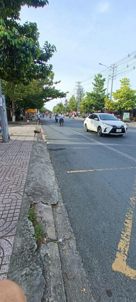 Bán mặt tiền Đinh Tiên Hoàng, Tân Hạnh, 299m² - Giá tốt cho khách thiện chí!