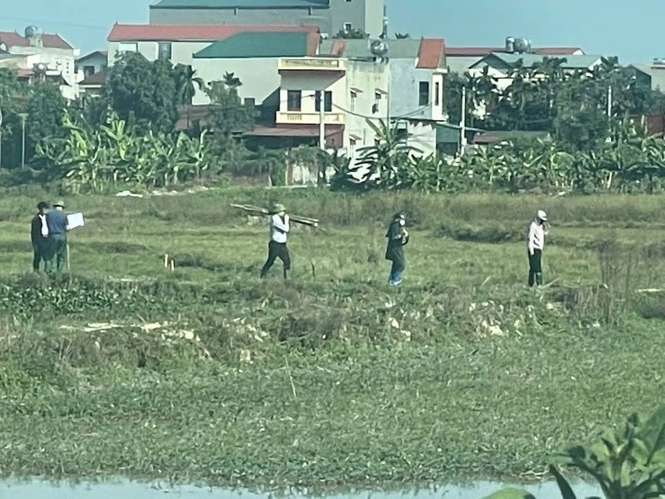 Đất dịch vụ Nội Hoàng 72m² giá 2.7 tỷ - Sổ đỏ chính chủ, tiềm năng tăng giá!