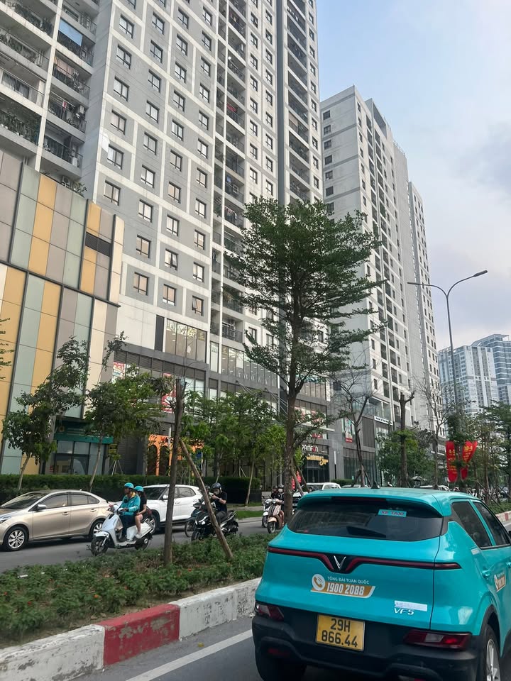 Nhà 5 tầng Ngoại Giao Đoàn 38m² giá 9 tỷ - Tiện ích xung quanh đầy đủ!