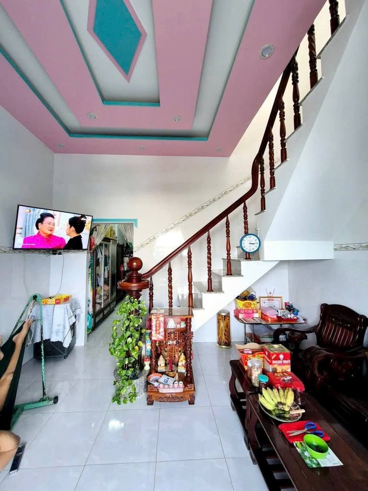 Nhà 1 trệt 1 lầu hẻm Trần Phú, 104m² giá 1.399 tỷ - Gần trung tâm Bạc Liêu!