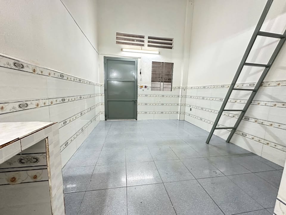 Phòng cho thuê đường 185 Phước Long B quận 9 giá 2 triệu - An ninh 24/24, không chung chủ!