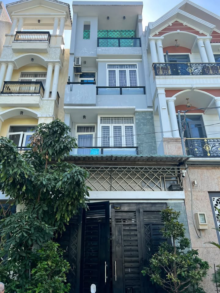 Nhà 4 tầng Hiệp Bình Phước 69.7m² giá 10.5 tỷ - An ninh, gần Vạn Phúc City!