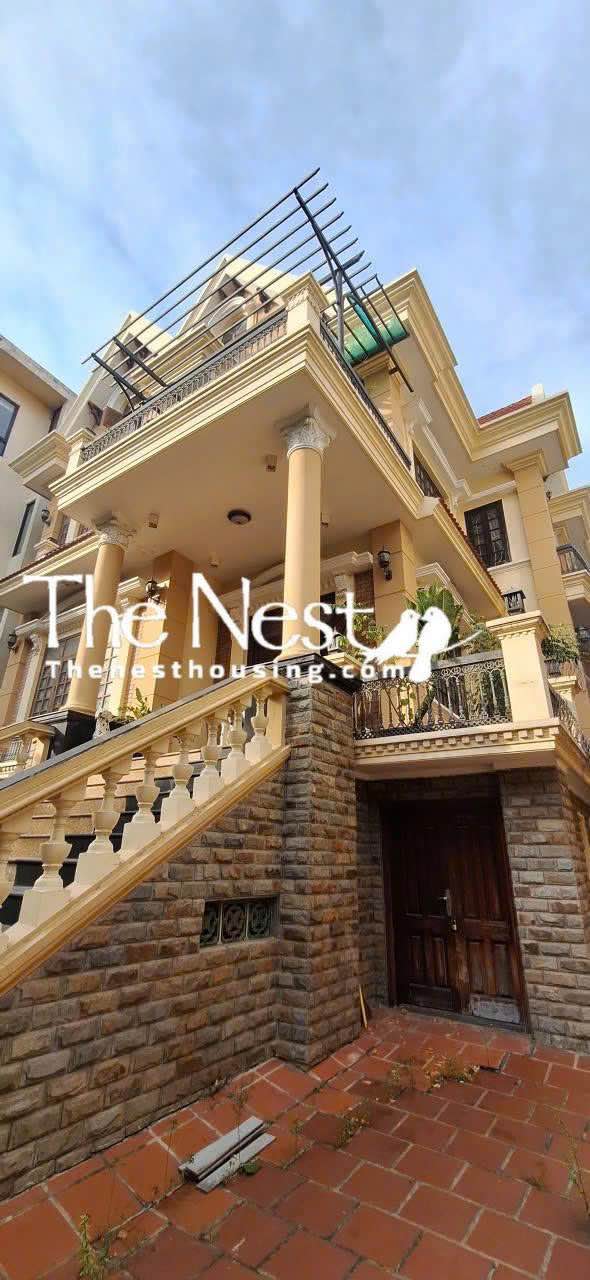 Villa cho thuê tại Thảo Điền 382,5m² giá 4.500 USD - Thiết kế sang trọng, đầy đủ tiện nghi!