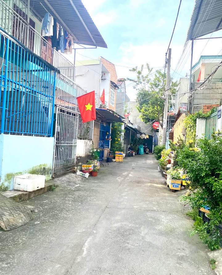 Nhà riêng Thủ Đức 70m² giá 3.85 tỷ - Khu vực tiềm năng gần chợ đầu mối