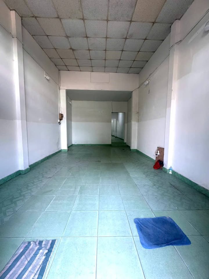 Nhà mặt tiền Tân Kỳ Tân Quý 110m² giá 12 triệu - Phù hợp làm văn phòng hoặc kinh doanh!