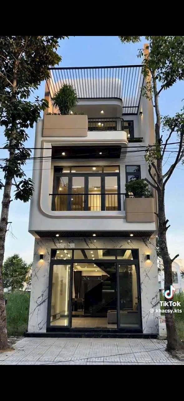 Nhà 3 tầng mới hoàn thiện tại ngõ Lương Văn Nắm, Bắc Giang - Giá chỉ 4 tỷ!