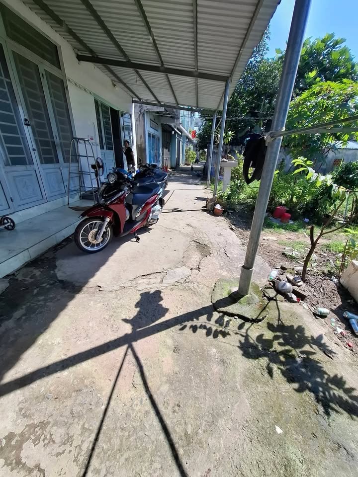 Bán gấp nhà cấp 4 ấp Tràm Lạc, xã Mỹ Hạnh Bắc, 140m² giá 1 tỷ - Nhà còn mới, sổ hồng riêng!