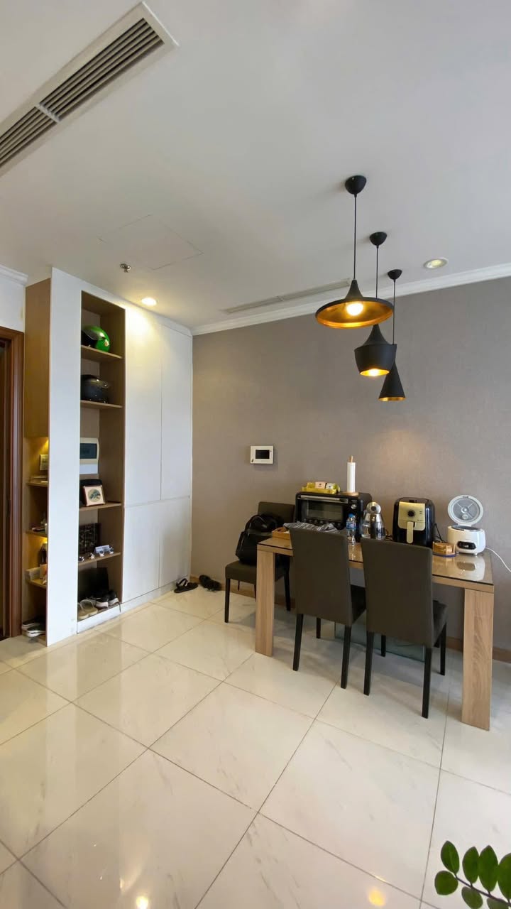 Căn hộ Vinhomes Central Park 72m² giá 9.6 tỷ - Full nội thất, view thành phố đẹp!