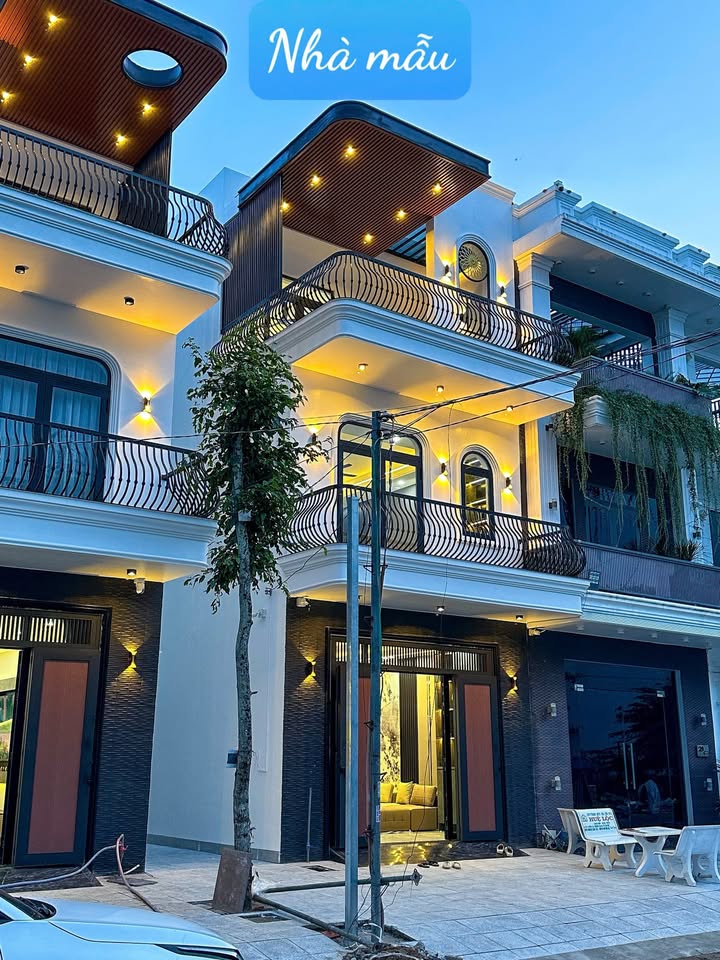 Nhà phố 3 tầng mặt tiền đường D7, Cần Thơ - Giá 6 tỷ, nội thất cao cấp!