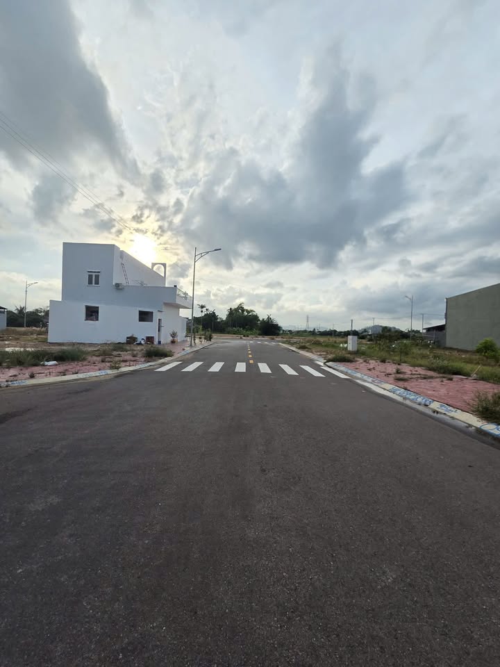 Đất nền EcoHome Nhơn Bình 95m² giá 2.45 tỷ - Sổ hồng chính chủ, vị trí đẹp!