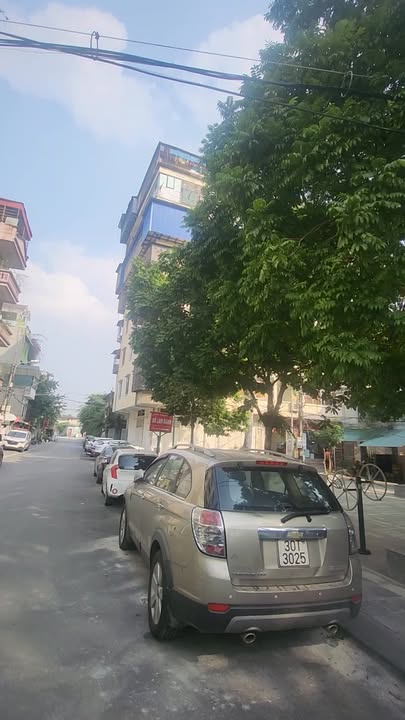 Căn hộ Tập thể tầng 2 Bạch Đằng 82m² giá 3 tỷ - Nhà 2 mặt thoáng, ô tô vào tận nơi!