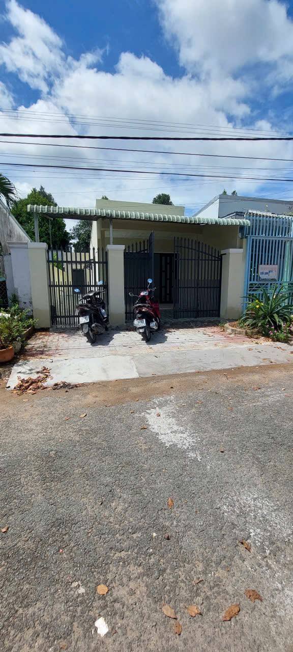 Nhà cấp 4 Phường Long Châu Vĩnh Long 120m² giá 1 tỷ - Sổ đỏ chính chủ!