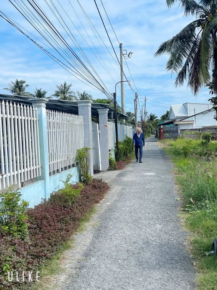 Nhà bán 2 mặt tiền nhựa view sông tại Xã Phú Quới, Vĩnh Long - Giá chỉ 789 triệu!