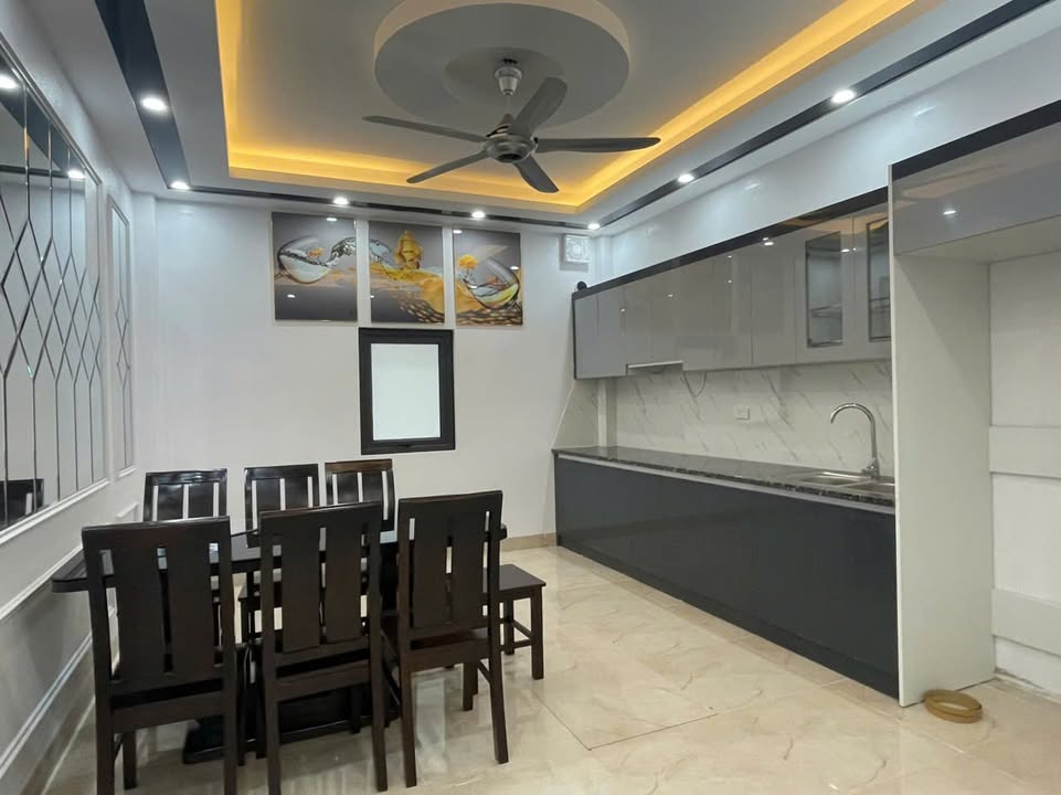 Nhà 3 tầng Trần Quang Khải, Ninh Sơn 71m² giá 3 tỷ - Thiết kế thoáng mát, tiện nghi!
