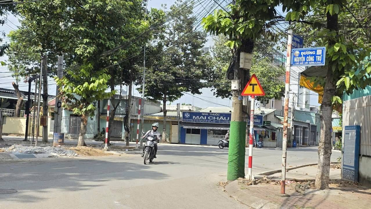 Lô đất góc 2 mặt tiền đường Nguyễn Công Trứ, Đông Hòa, Dĩ An - Diện tích 200m², giá 8 tỷ thương lượng!