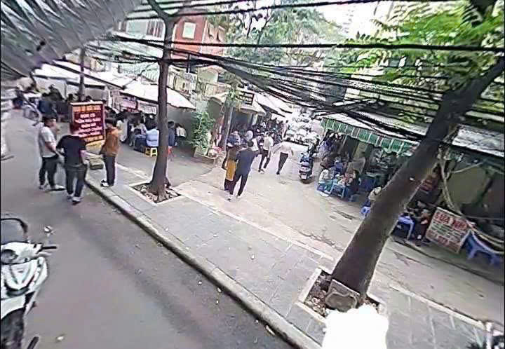 Mặt bằng kinh doanh đường Tú Mỡ, quận Cầu Giấy, 40m² giá 9 triệu - Khu vực văn phòng sầm uất!