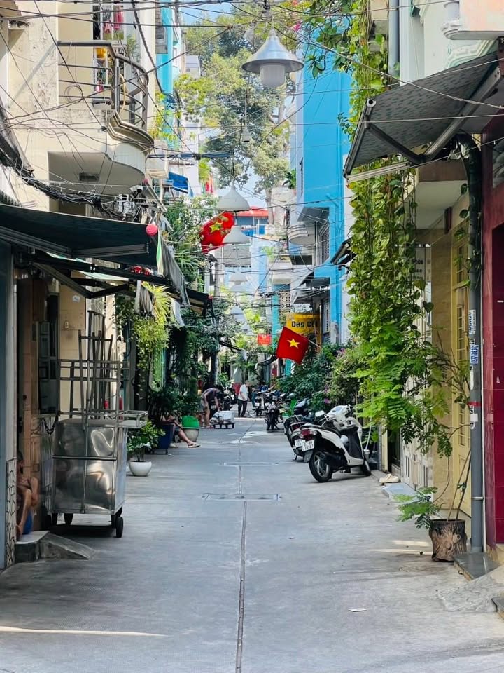 Nhà phố Lê Hồng Phong Quận 10 44m² giá 12 tỷ - Kinh doanh sầm uất gần phố đi bộ