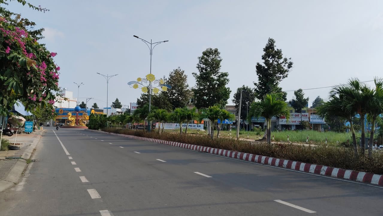 Nhà gác lửng 100m² tại Hùng Vương, Hồng Ngự - Giá chỉ 3 tỷ VND!