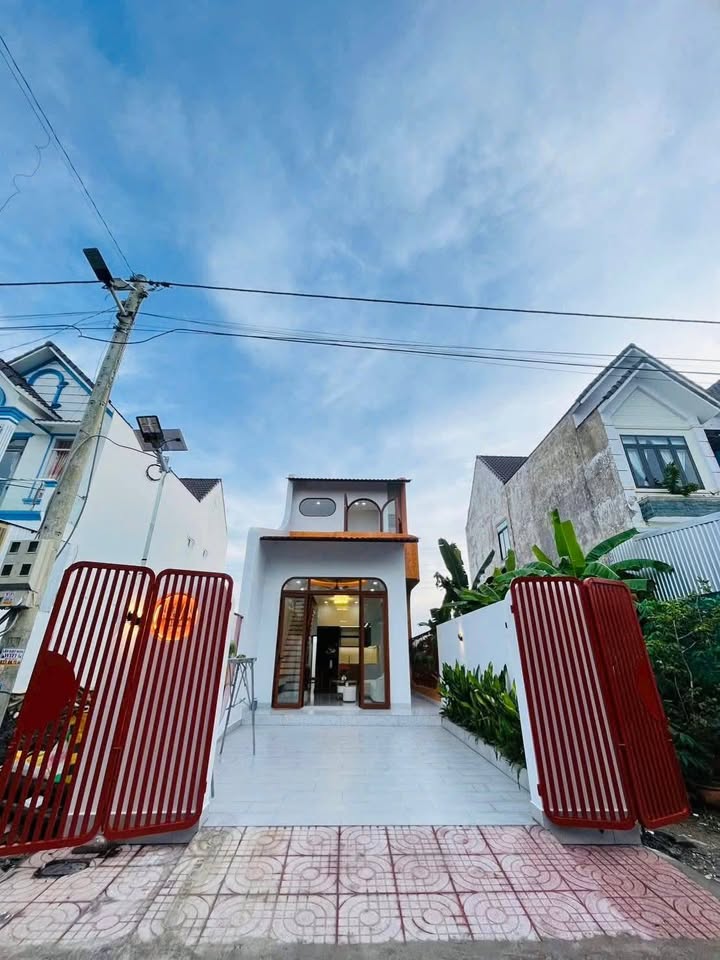 Nhà mới 100% tại khu Kim Cương, Vĩnh Long - Giảm ngay 200 triệu!