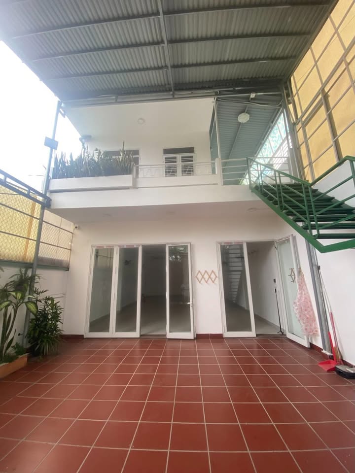 Nhà cho thuê đường Nguyễn Tri Phương, Hải Châu, Đà Nẵng 231m² - Không gian rộng rãi, tiện nghi đầy đủ!