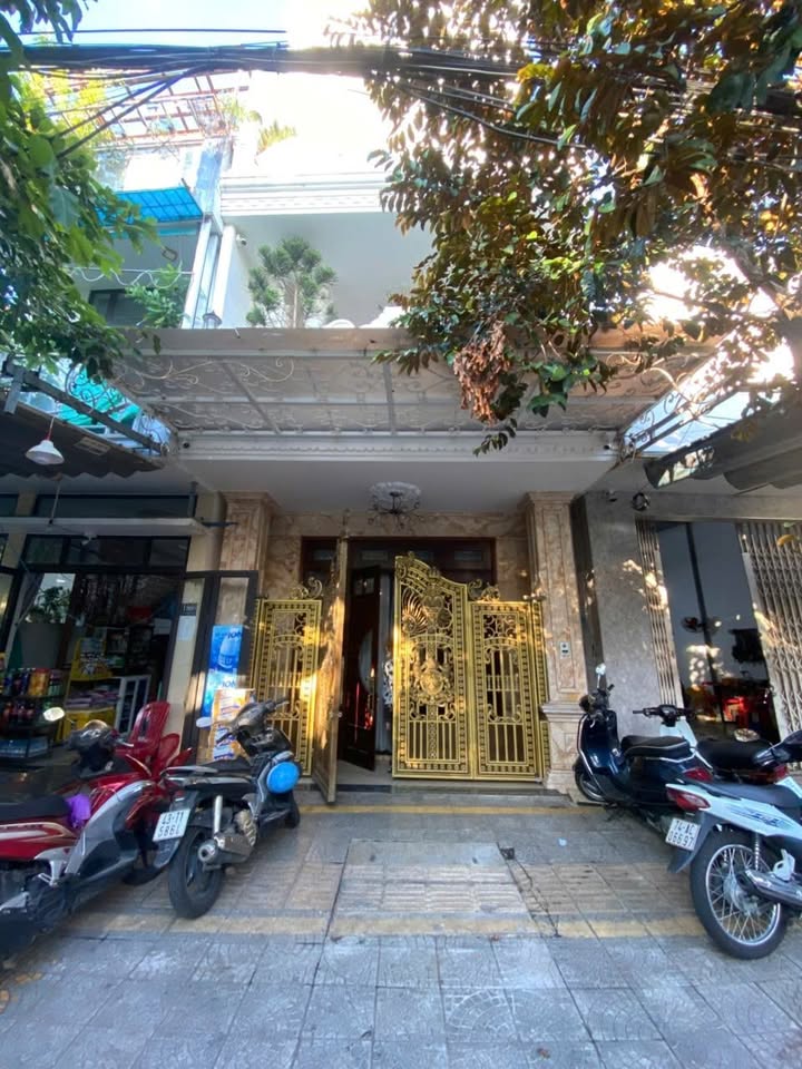 Nhà cho thuê đường Huỳnh Ngọc Huệ, Thanh Khê, Đà Nẵng 560m² - Giá chỉ 40 triệu/tháng!