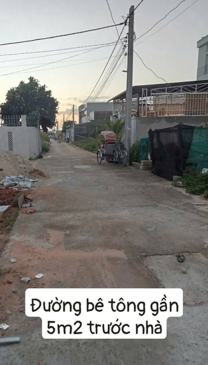 Nhà Phố Phong Nẫm 100m² giá 1.7 tỷ - Vị trí đắc địa, vào ở ngay!