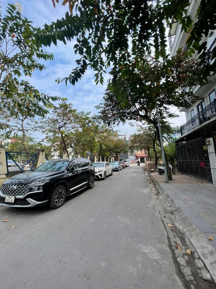 Shophouse HXOM Vinhomes Giang Biên 90m² giá 13 tỷ - Đầu tư sinh lời cao!