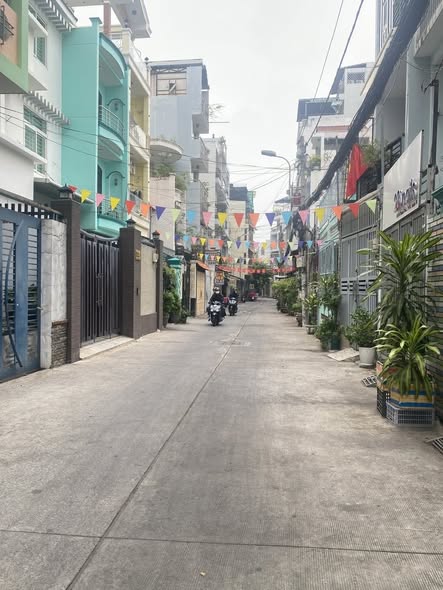 Nhà phố Quận 10, Thành Thái 122m² giá 17.5 tỷ - Thương lượng mạnh tay!