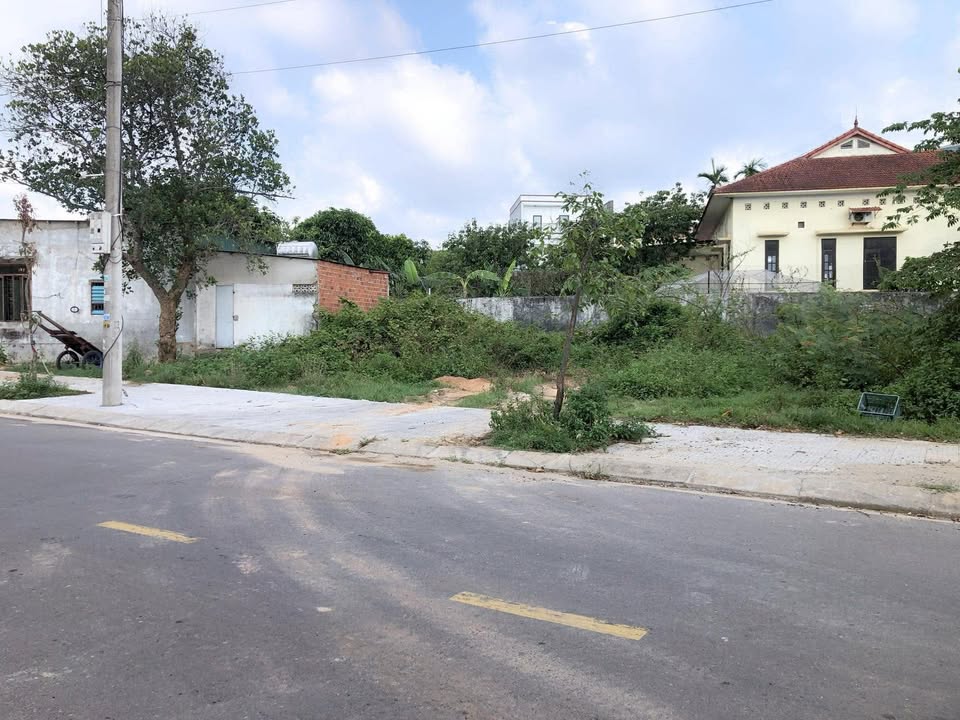 Đất liền kề mặt tiền Trường Chinh, Đông Hà 166m² giá 2 tỷ - Cơ hội đầu tư hấp dẫn!