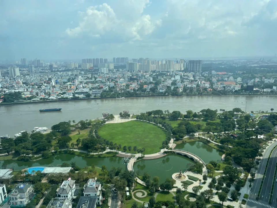 Căn hộ Landmark 81 quận Bình Thạnh 133m² giá 30 tỷ - Sẵn sổ hồng, view công viên tuyệt đẹp!