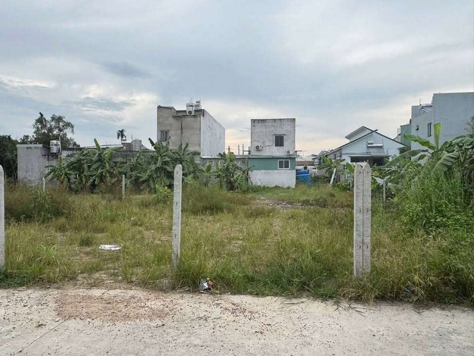 Đất nền Thủ Dầu Một 138.4m² giá 2.55 tỷ - Vị trí trung tâm thuận lợi!