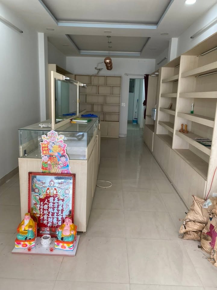 Nhà mặt tiền Tân Hóa, Quận 6 - 47.6m² giá 7 tỷ - Sổ hồng riêng, gần chợ, trường học!