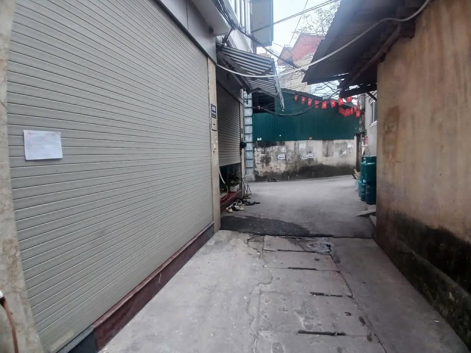 Nhà 5 tầng Dương Nội 30m² giá 7 tỷ - Ô tô đỗ cửa, nội thất đầy đủ!