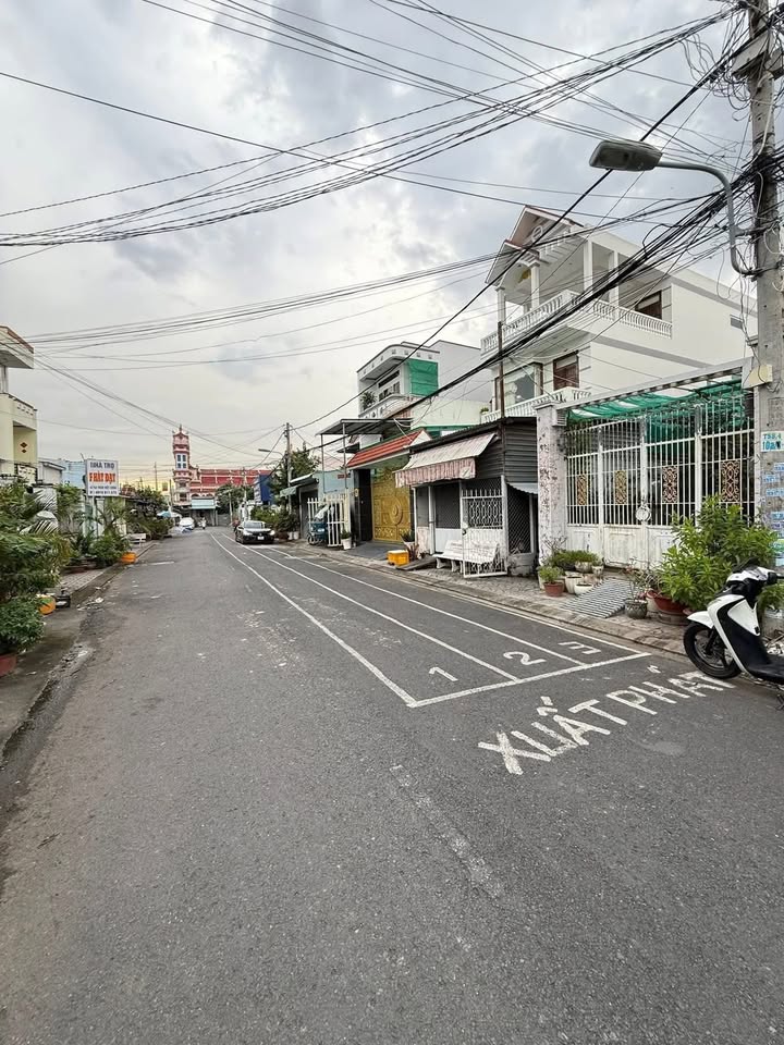 Bán đất tặng nhà cấp 4 hẻm 62 Trần Việt Châu 145m² giá 7.5 tỷ - Không ngập nước!