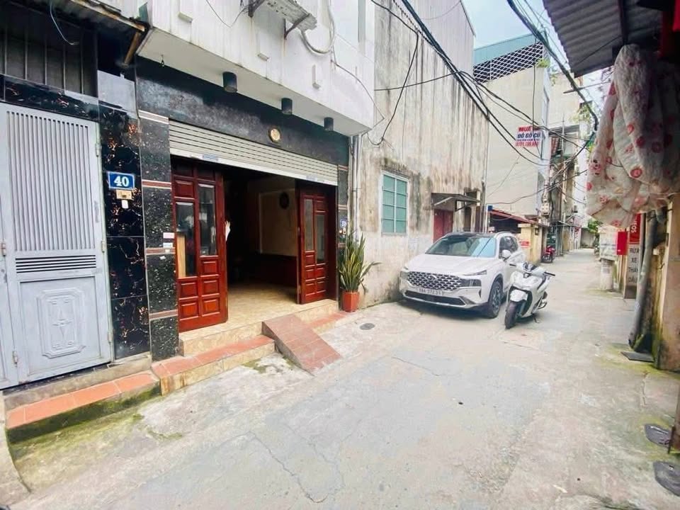 Nhà Tân Mai 44m² giá 13.5 tỷ - Chính chủ, ô tô vào nhà, vị trí đắc địa!