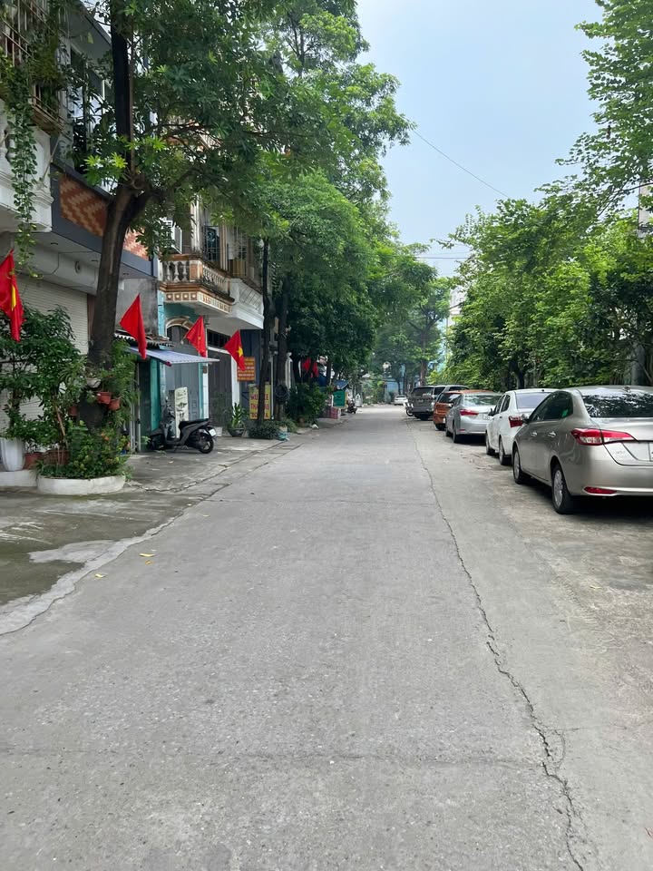 Nhà phố Kim Giang 37m² giá 7 tỷ - Ngõ thông rộng, ô tô vào tận nơi!