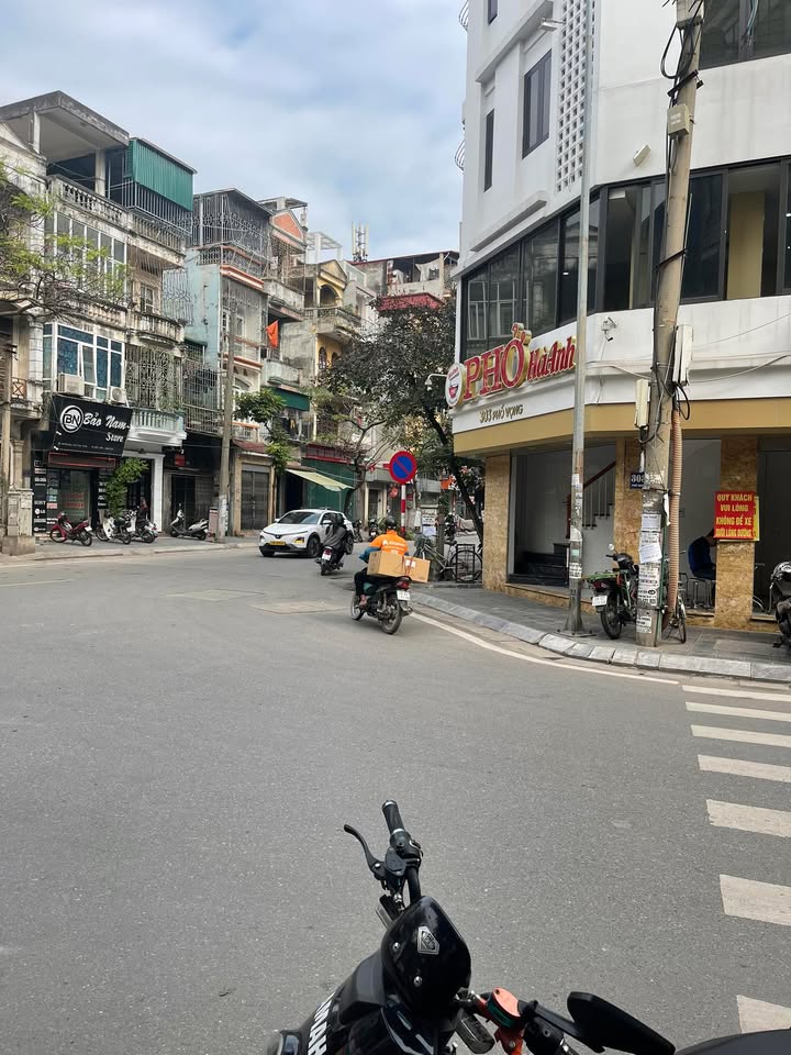 Nhà mặt phố Vọng 100m² giá 37 tỷ - Kinh doanh sầm uất ngay trung tâm!