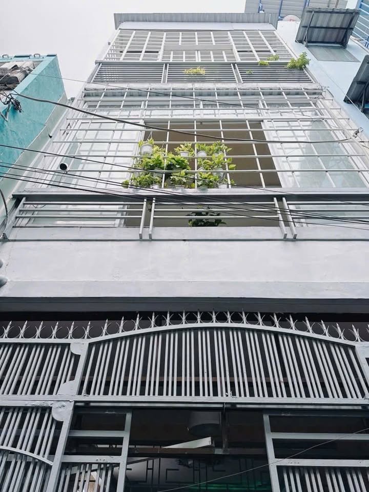 Nhà 3 tầng Đoàn Văn Bơ, phường 16, quận 4 - 3.9 tỷ - Bán gấp chính chủ!