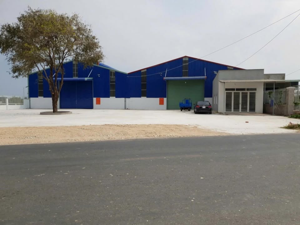 Kho cho thuê mặt tiền 4300m² tại xã Tóc Tiên, giá 215 triệu - Kinh doanh đa ngành nghề